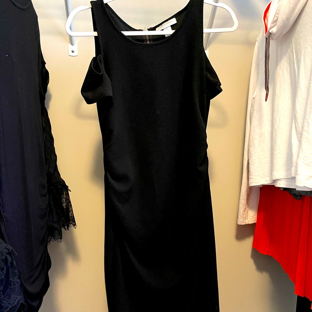 Maternity peekaboo shoulder short sleeve dress